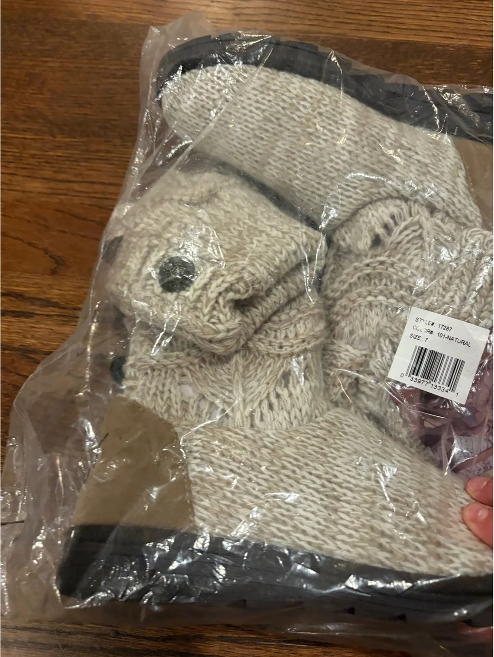 Muk Luks Women's Natural Knit Boots Size 7